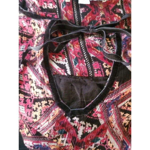 Patrons Of Peace Small Geometric Pattern Long Bell Sleeve Keyhole Neckline Dress - Picture 4 of 12